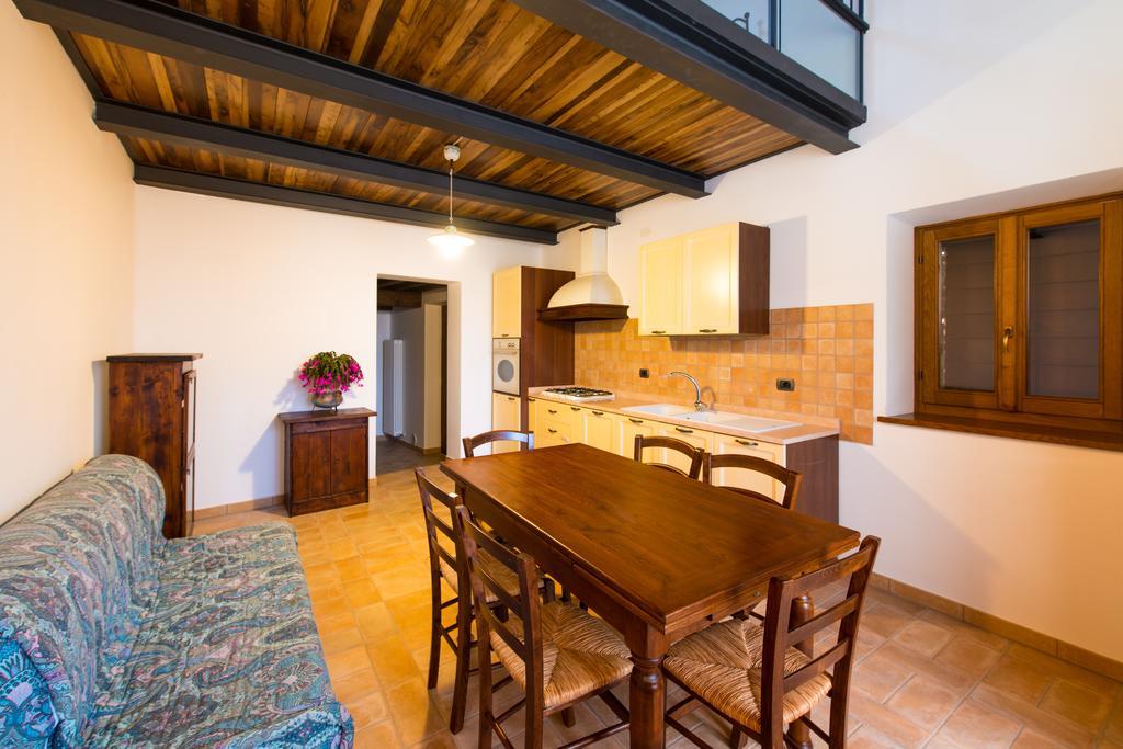 Casetta In Pietra Акуаланя Стая снимка